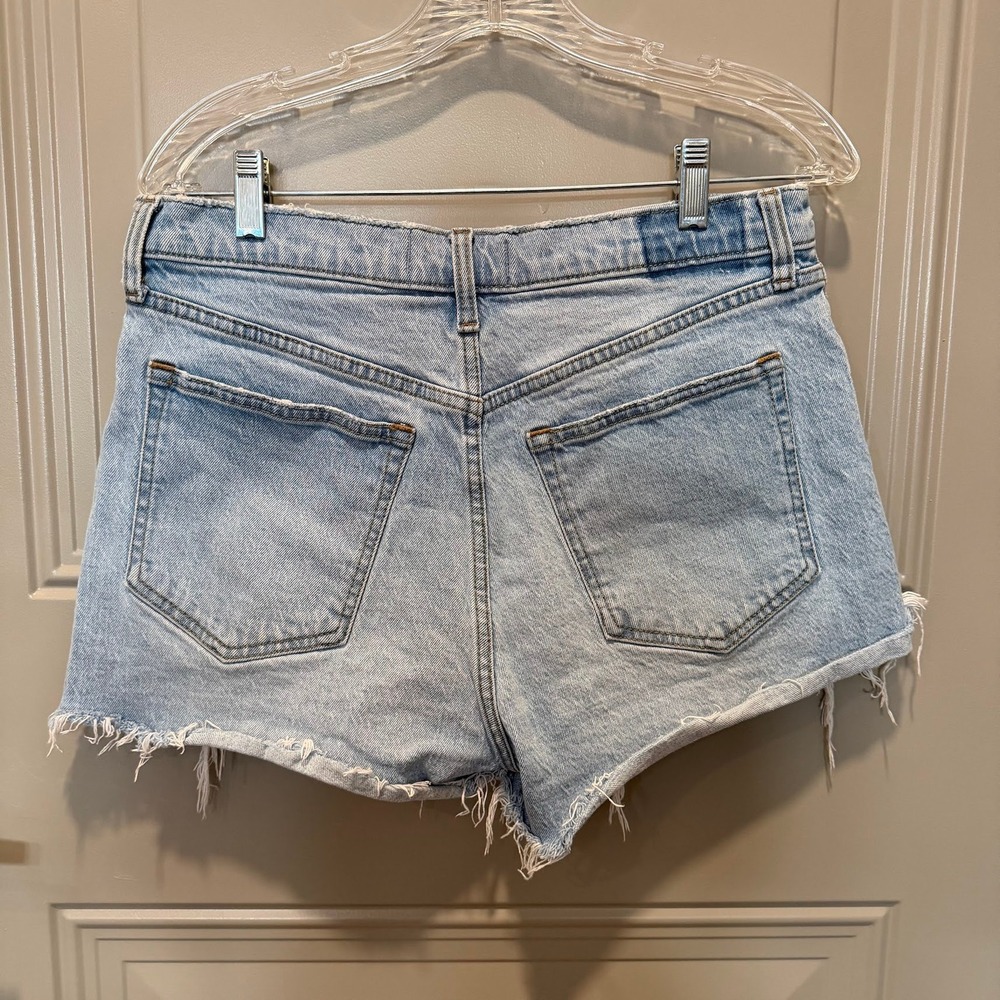Abercrombie & Fitch The Mom Shorts High Rise Size 29/8‎ - Picture 2 of 3